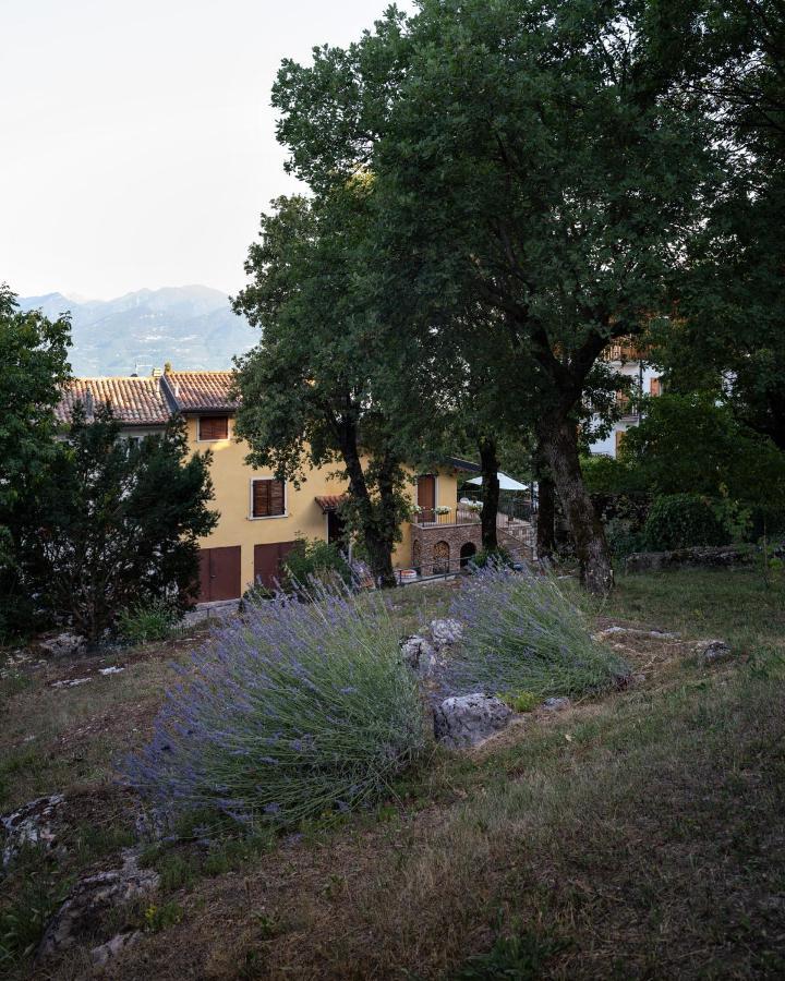 La Casetta, Appartamento Con Vista Lago E Montagne Сан-Дзено-ді-Монтанья Екстер'єр фото